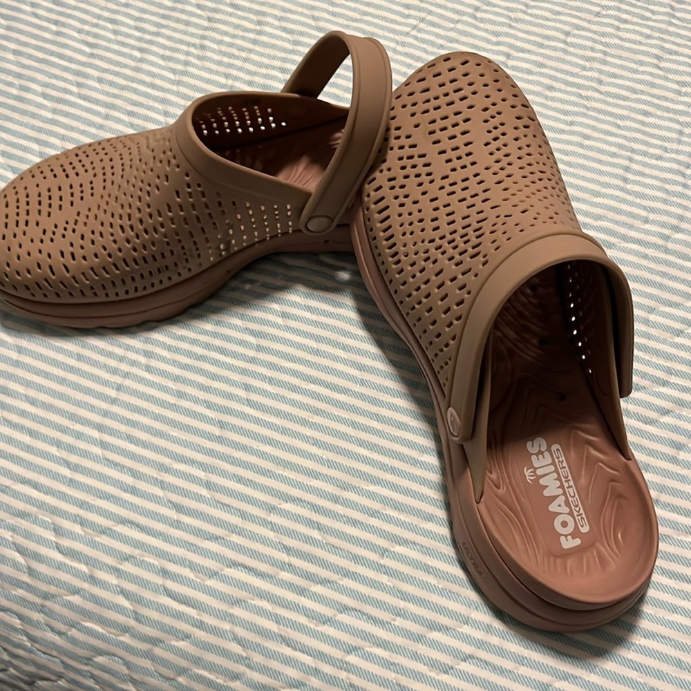 Skechers foamies, (like crocs)pinkish tan size 10. Worn a couple of times.
